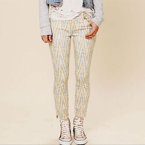 𝅺free People Ikay Skinny Cropped Pants